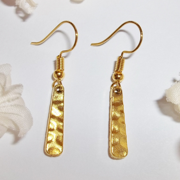 wvluckygirl Jewelry - Gold Minimalist Earrings, Gold Earrings, Gold Minimalist Earring Set, NWT 3679